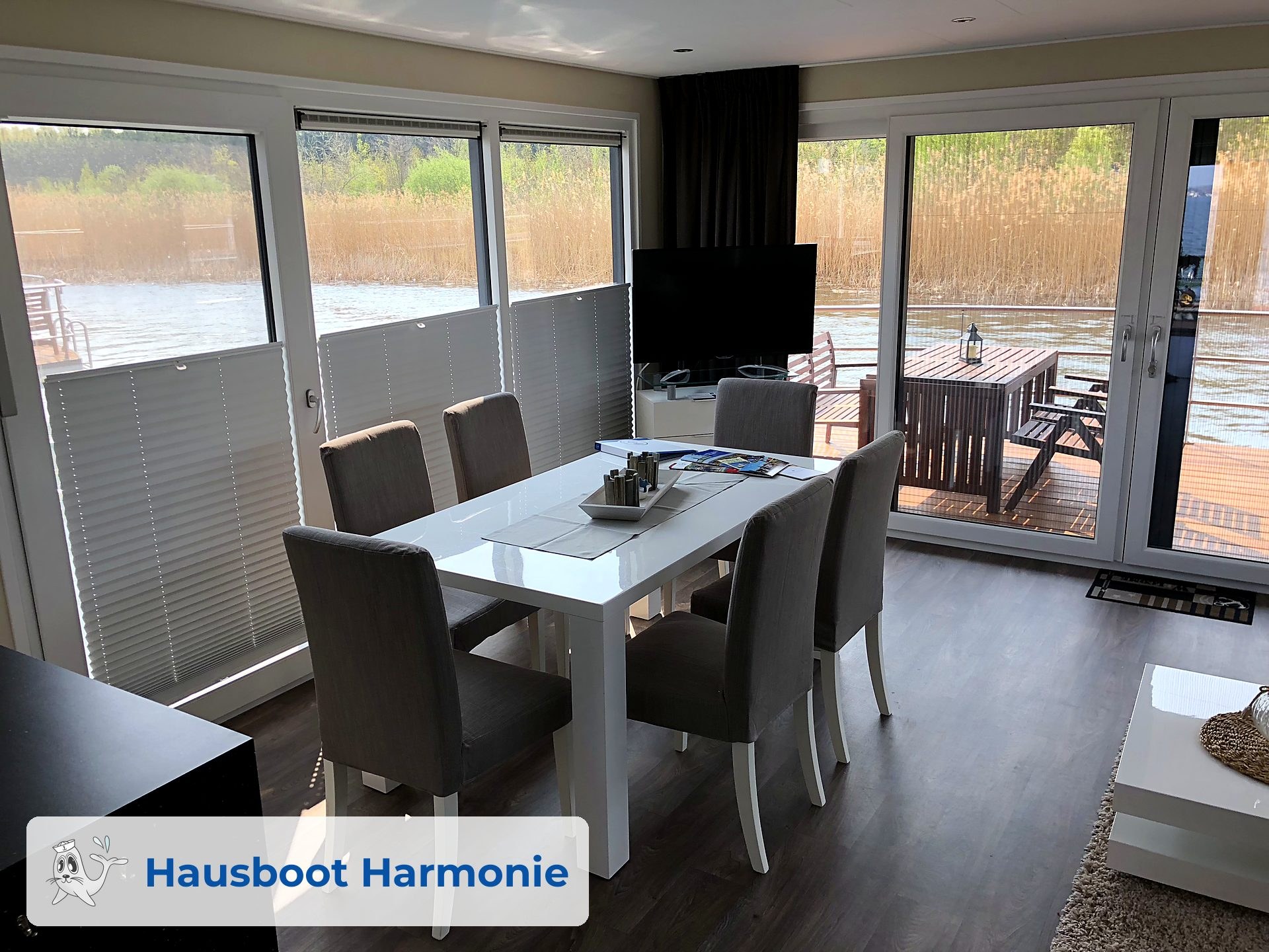 Essbereich · Hausboot Harmonie