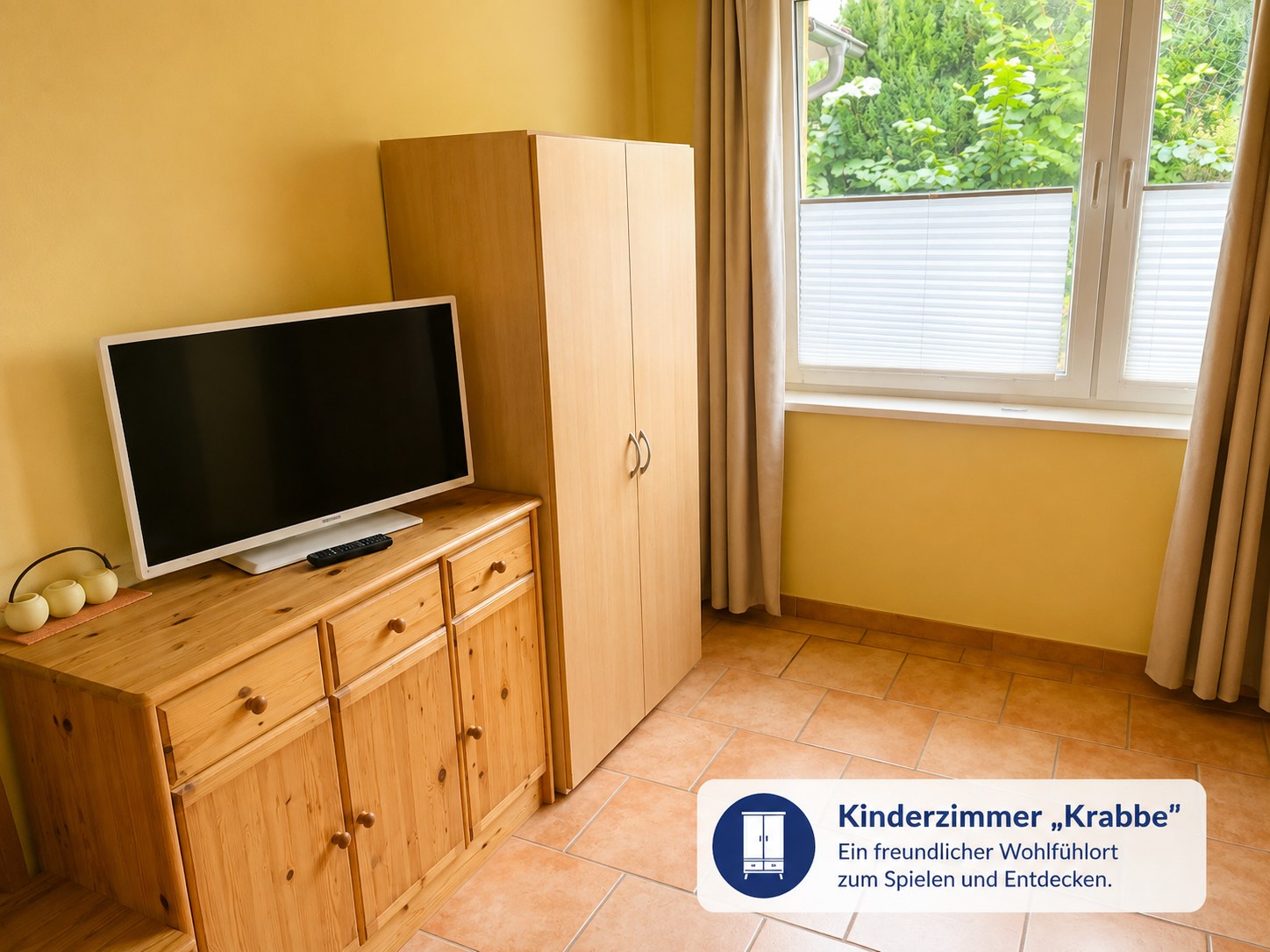 Kinderzimmer Schrank · Haus Krabbe